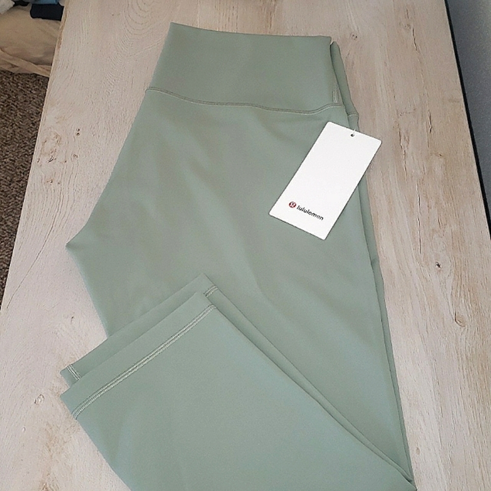 Lululemon Wunder Under HR Crop 21"